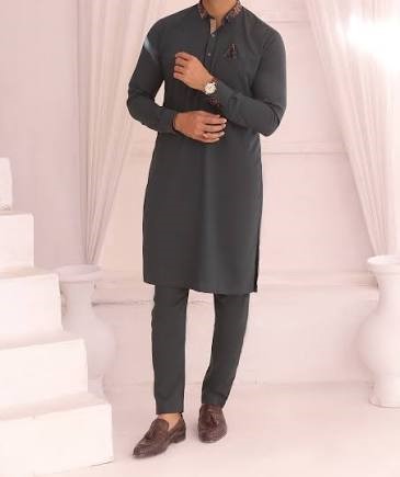 Pakistani Style Shalwar Qameez